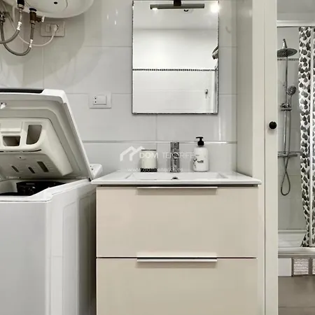 Complex Orlando, 1 Bed Modern * أذيخي